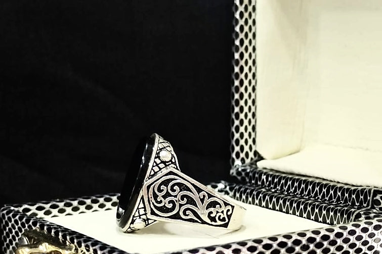 Rich Black♟ - Turkish Silver Ring